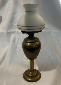 Zabytkowa, mosiężna  lampa naftowa 