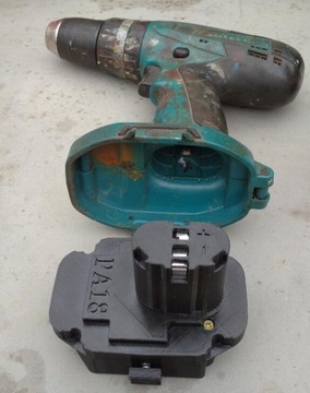 Adapter Makita PA18 na baterie Milwaukee M18 