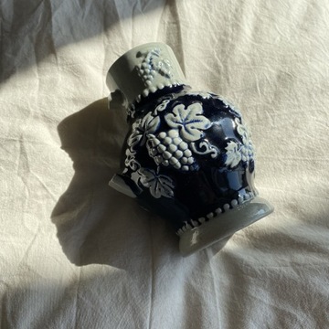 szary granatowy ceramiczny wazonik wazon