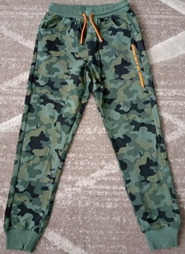 Nowe spodnie dresowe Cocodrillo 146 cm