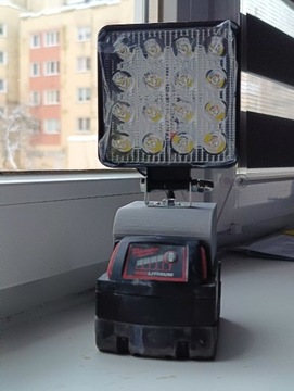 Lampa LED robocza do baterii Milwaukee,Metabo,itd.