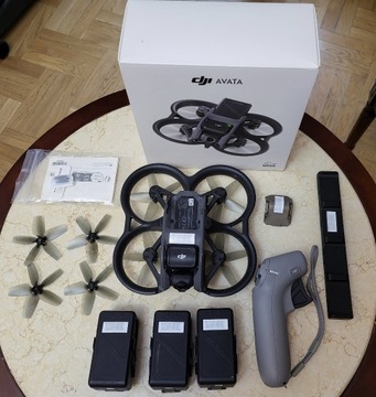 DJI Avata, 3 baterie, ładowarka, Motion Controller