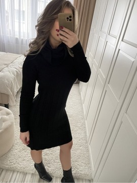 Wełniana sukienka z golfem czarna S/M