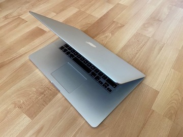 MacBook Pro Retina 15 cali