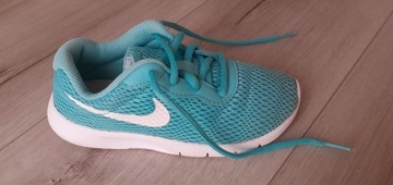 buty NIKE bdb, r. 31,5, dł wkł. 19,5 cm 