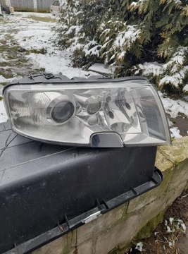 Lampa prawa xsenon skoda superb 1 2004r