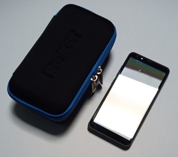 Smartfon ROKIT iO 3D z lusterkiem w wyświetlaczu
