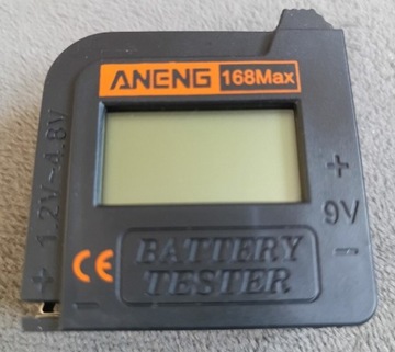 Tester baterii multi do różnych rodzajów baterii, guzikowe, AA, AAA, 9V itp
