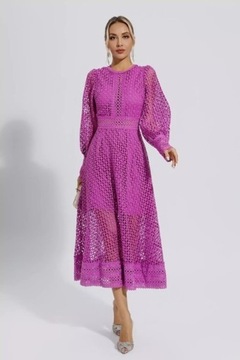Piekna sukienka w kolorze fioletowym