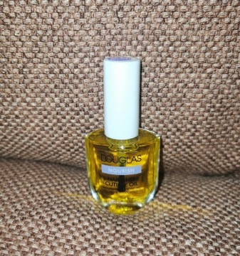 Douglas Nail and Cuticle Oil odżywczy olejek