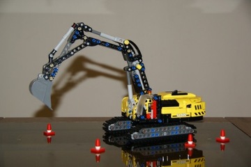LEGO Technic 42121 Wytrzymała Koparka