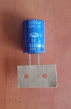 Kondensator elektrolit. 50V 2200uF 85'C [1szt.]