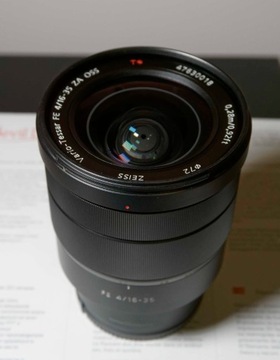 Sony FE 16-35mm f/4.0 Zeiss Vario-Tessar SEL1635Z