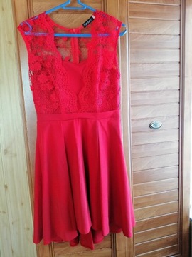 Czerwona sukienka z koronką, dłuższy tył m 38