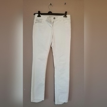 Białe jeansy do szpilek Skinny