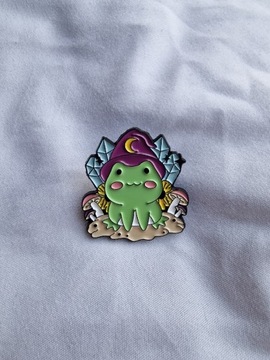 Przypinka pin wpinka broszka żaba frog czarownica