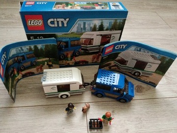 LEGO 60117 City - Van z przyczepą kampingową.