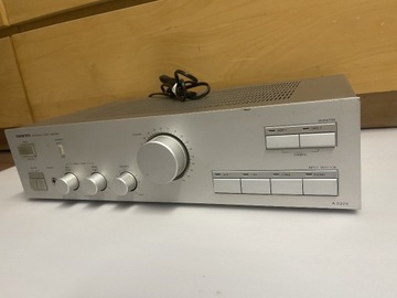 Wzmacniacz ONKYO  A-8220