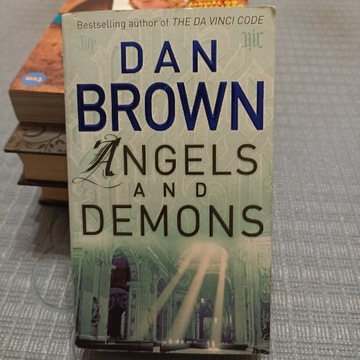 Angels and demons Dan Brown 