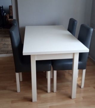 Stół biały + 4 krzesła tapicerowane