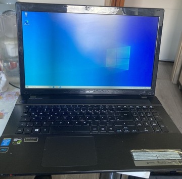 Laptop Acer 17,3 cala ,120 GB SSD+1TB HDD