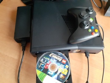 Konsola Xbox360 Slim + Pad + Gra + HDD 320GB