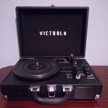 Gramofon Victrola VSC-580BT czarny uszkodzony 