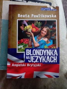 Blondynka na języku Angielski, Brytyjski Pawlikows