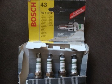 4x ŚWIECA FR7DCX 0242235849 BOSCH GERMANY