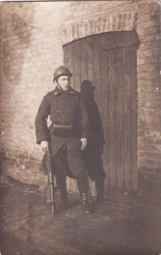Żołnierz - wartownik - 1916 r.