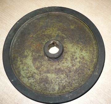 Koło pasowe żeliwne Fi-20 cm/oś-22 mm,pasek-10 mm.