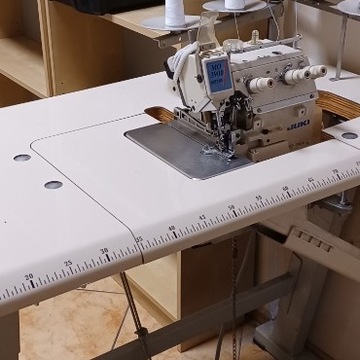 Overlock 3- nitkowy JUKI MO-3900