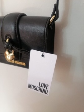 Mała czarna torebka na ramię love moschino 