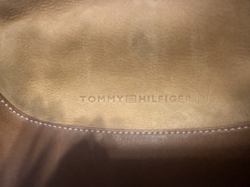 Torebka na ramię Tommy Hilfiger, skórzana