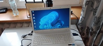 Samsung NP270E5E-X01PL I3 8GB Ram 512GB SSD