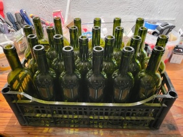 Butelki na wino 408 szt. korki i kapturki Okazja 