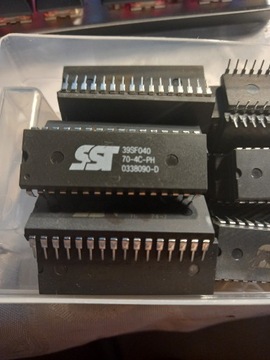 Pamięć EEPROM 39SF040, DIP