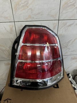 Opel Zefira B 2008-2011 Lampa Tył Prawa