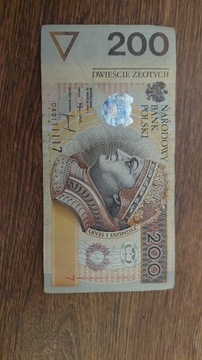 Banknot 200zł 25 marca 1994 niska seria DA0111117