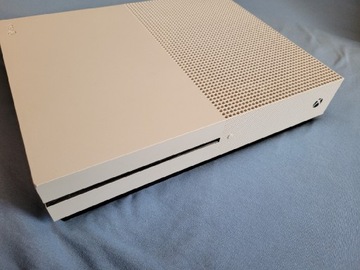 XBOX One S 1TB  