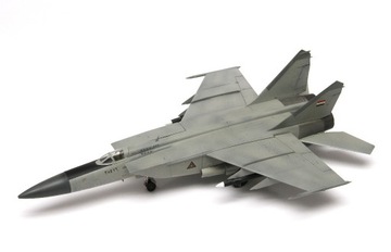 Sklejony model MiG-25 1:72 Hasegawa