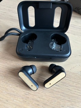 Bloom bamboo true wireless auto pair earbuds