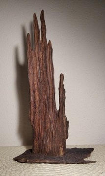 Rzeźba w drewnie abstrakcyjna 