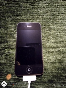 Smartfon Apple iPhone 4S A1387.Nie włącza sie.