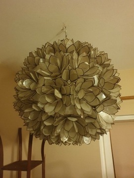 Duża lampa wisząca Capiz-Shell Lotus Ball Żyrandol