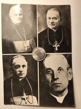 Księża Arcybiskupi - pocztówka czarno-biała