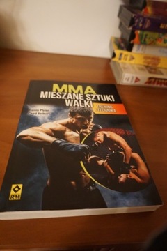 MMA mieszane sztuki walki. Trening i technika 