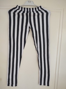 Czarno-białe legginsy w paski 