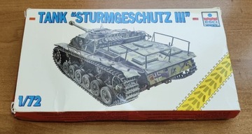 Model plastikowy ESCI Działa szturmowego Sturmgeschutze III w skali 1/72