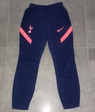 Spodnie Nike r. 137-147 cm 9 lat dresy Tottenham